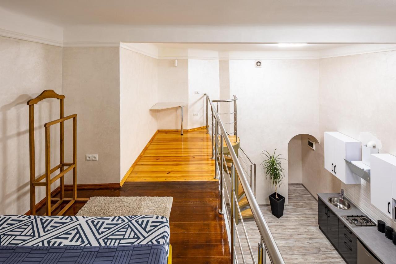 Apartment On Kovzhuna Street إلفيف المظهر الخارجي الصورة